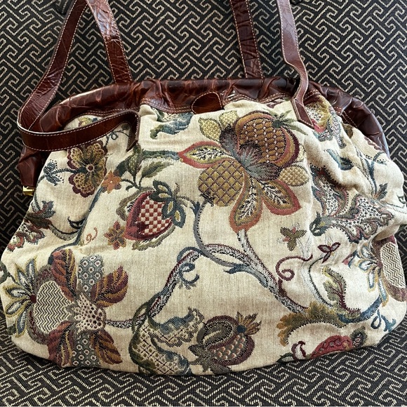 Vtg Furla Floral Tapestry and Leather Shoulder Bag - Picture 7 of 13